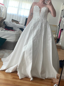 Lulu’s 'Beaded Ivory A-Line' wedding dress size-04 NEW
