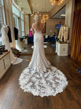Load image into Gallery viewer, For the Luv of Bridal &#39;LX6-022 Zaylee&#39; wedding dress size-06 PREOWNED
