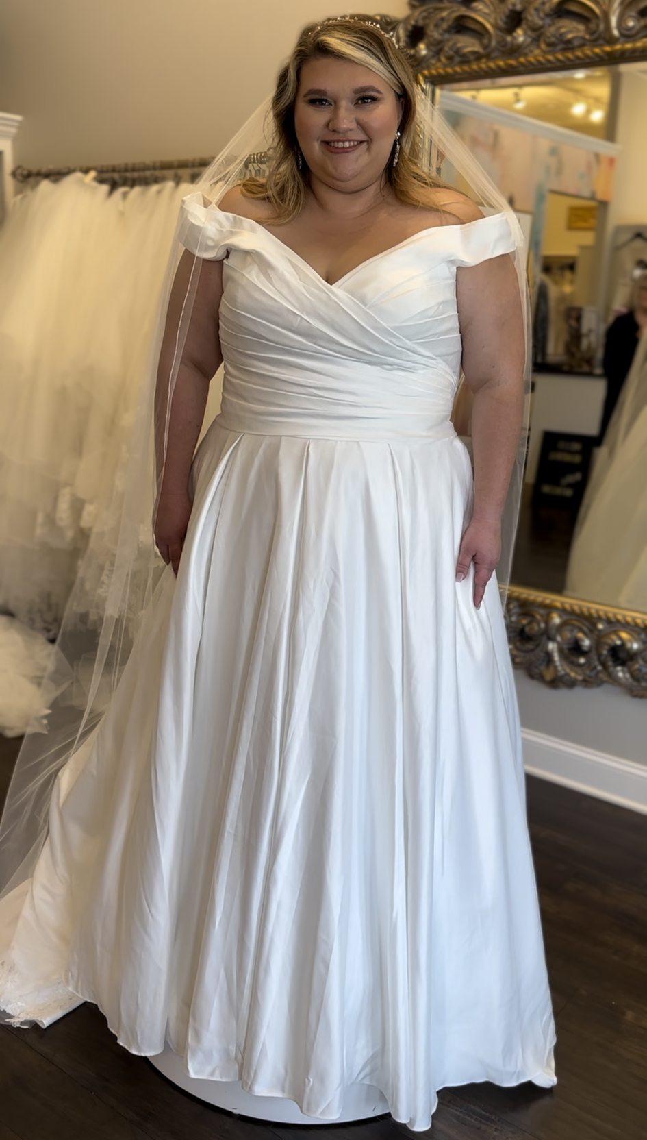 Sydneys Closet 'Veronica Wedding Dress' SC5257