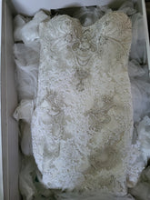 Load image into Gallery viewer, Casablanca &#39;2320&#39; wedding dress size-12 PREOWNED
