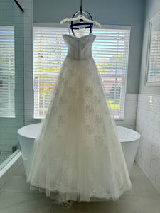 Monique Lhuillier 'Sugar' wedding dress size-02 NEW