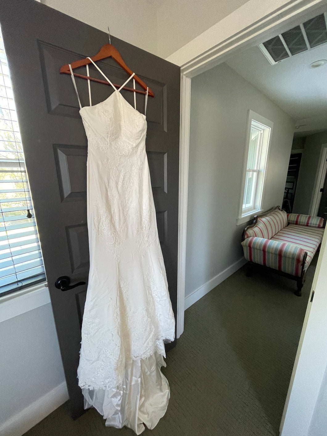 White by Vera Wang 'Vw351346' wedding dress size-04 NEW