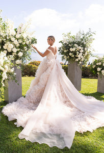 Monique Lhuillier 'Secret Gardens' wedding dress size-06 PREOWNED