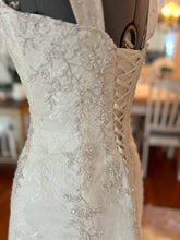 Load image into Gallery viewer, Maggie Sottero &#39;Vienna&#39; A3021
