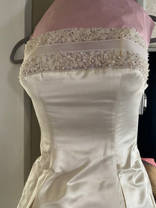 Ines Di Santo ' CA05313 RN89671' wedding dress size-04 PREOWNED