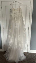 Load image into Gallery viewer, Private Collection &#39;2009&#39; wedding dress size-12 NEW
