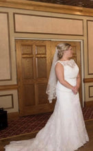 Load image into Gallery viewer, Unknown &#39;Unknown&#39; wedding dress size-12 PREOWNED
