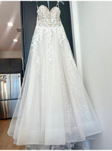 Load image into Gallery viewer, Fabiola &#39;88299&#39; wedding dress size-14 NEW
