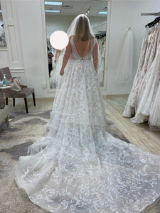 Amalia carrara '362' wedding dress size-10 NEW
