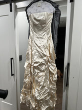 Load image into Gallery viewer, justina mccaffrey haute couture &#39;Alexia II&#39; wedding dress size-04 PREOWNED
