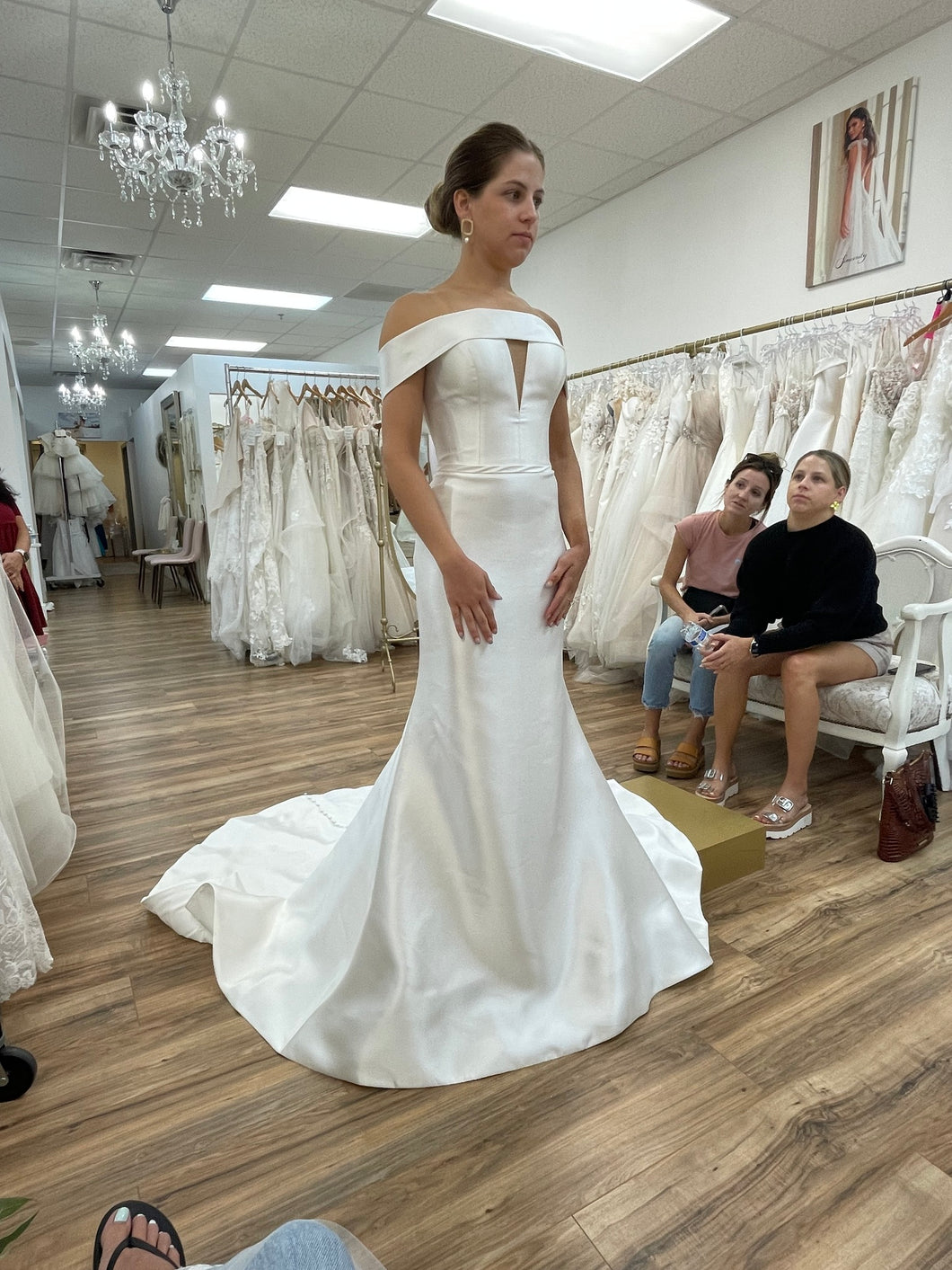 Maggie Sottero 'Crete' wedding dress size-00 NEW