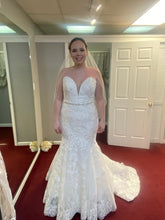 Load image into Gallery viewer, Casablanca &#39;2376&#39; wedding dress size-18 NEW
