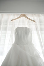Load image into Gallery viewer, Vera Wang &#39;Marie&#39; size 0 used wedding dress front view close up on hanger
