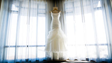 Load image into Gallery viewer, Monique Lhuillier &#39;Ivory Silk Organza&#39; - Monique Lhuillier - Nearly Newlywed Bridal Boutique - 1
