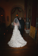 Load image into Gallery viewer, Martina Liana &#39;296&#39; size 0 used wedding dress back view on bride
