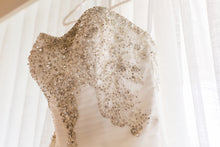 Load image into Gallery viewer, Allure Bridals &#39;9258&#39; size 12 used wedding dress close up of bust line
