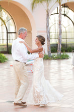 Load image into Gallery viewer, Enzoani &#39;Hollywood&#39; - Enzoani - Nearly Newlywed Bridal Boutique - 4
