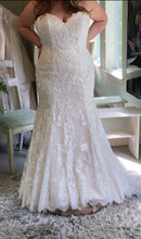 Load image into Gallery viewer, Venus &#39;VE8809X&#39; wedding dress size-14 PREOWNED
