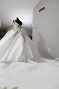 Elie Saab '971-0566695415' wedding dress size-02 PREOWNED