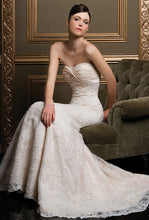 Load image into Gallery viewer, Demetrios &#39;1356&#39; - Demetrios - Nearly Newlywed Bridal Boutique - 1
