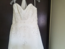 Load image into Gallery viewer, Mori Lee &#39;2105&#39; size 14 new wedding dress front view close up on hanger
