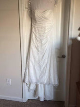 Load image into Gallery viewer, David&#39;s Bridal &#39;Strapless Sweetheart&#39; size 12 used wedding dress front view on hanger
