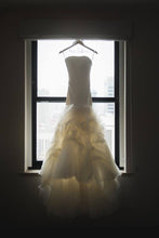 Load image into Gallery viewer, Vera Wang &#39;Kathleen&#39; size 0 used wedding dress front view on hanger
