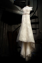 Load image into Gallery viewer, Pronovias &#39;Diciembre&#39; - Pronovias - Nearly Newlywed Bridal Boutique - 1
