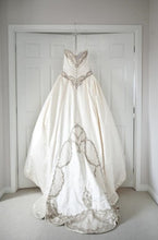 Load image into Gallery viewer, Kenneth Pool &#39;Ava&#39; - Kenneth Pool - Nearly Newlywed Bridal Boutique - 3

