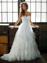 Load image into Gallery viewer, David&#39;s Bridal &#39;Galina&#39; - David&#39;s Bridal - Nearly Newlywed Bridal Boutique - 1

