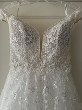 Load image into Gallery viewer, Morilee &#39;Alessandra 2193&#39; wedding dress size-08 SAMPLE
