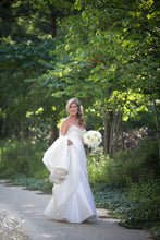 Load image into Gallery viewer, Victor Harper Couture &#39;206&#39; - victor Harper Couture - Nearly Newlywed Bridal Boutique - 3
