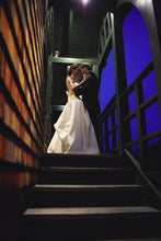 Load image into Gallery viewer, Amsale &#39;Newport&#39; - Amsale - Nearly Newlywed Bridal Boutique - 3
