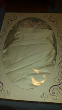 Load image into Gallery viewer, Demetrios &#39;Beautiful&#39; size 8 used wedding dress in box
