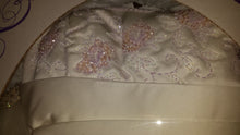 Load image into Gallery viewer, Demetrios &#39;Beautiful&#39; size 8 used wedding dress in box
