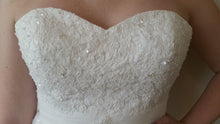 Load image into Gallery viewer, Venus &#39;VN6&#39; - Venus - Nearly Newlywed Bridal Boutique - 5
