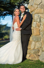 Load image into Gallery viewer, Allure Bridals &#39;C286&#39; - Allure Bridals - Nearly Newlywed Bridal Boutique - 1
