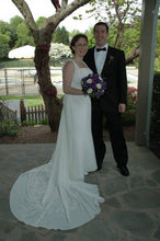 Load image into Gallery viewer, Alfred Angelo &#39;3021&#39; - alfred angelo - Nearly Newlywed Bridal Boutique - 1
