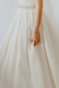 Tarik Ediz '50100-S167772-4' wedding dress size-02 PREOWNED