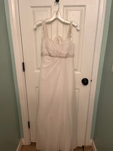 Load image into Gallery viewer, David&#39;s Bridal &#39;Wg3078&#39; wedding dress size-04 PREOWNED
