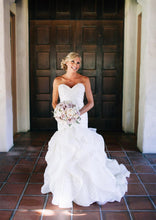Load image into Gallery viewer, Hayley Paige &#39;Keaton&#39; - Hayley Paige - Nearly Newlywed Bridal Boutique - 1
