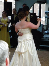 Load image into Gallery viewer, Augusta Jones &quot;Bolivias&quot; - Augusta Jones - Nearly Newlywed Bridal Boutique - 2
