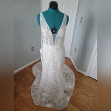 Load image into Gallery viewer, Tara Keely &#39;Anthea&#39; wedding dress size-08 NEW
