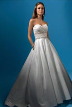 Load image into Gallery viewer, Alfred Angelo &#39;Tucker&#39; - alfred angelo - Nearly Newlywed Bridal Boutique - 2
