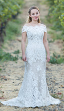 Load image into Gallery viewer, Anna Maier &#39;Gabrielle&#39; size 0 used wedding dress front view on bride

