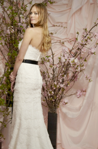 Robert Bullock Lace Strapless Firra Wedding Dress - Robert Bullock - Nearly Newlywed Bridal Boutique - 2