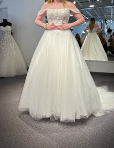 Stella York '7646' wedding dress size-12 NEW