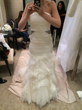 Load image into Gallery viewer, Vera Wang &#39;Kathleen&#39; size 8 used wedding dress front view on bride
