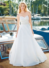 Load image into Gallery viewer, Lea Ann Belter &#39;Blake&#39; - Lea Ann Belter - Nearly Newlywed Bridal Boutique - 1
