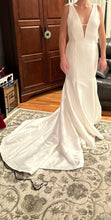 Load image into Gallery viewer, Vera Wang &#39;Emilie&#39; wedding dress size-08 NEW

